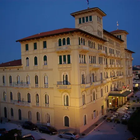 Hotel Grand Royal 4*