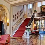Hotel Grand Royal