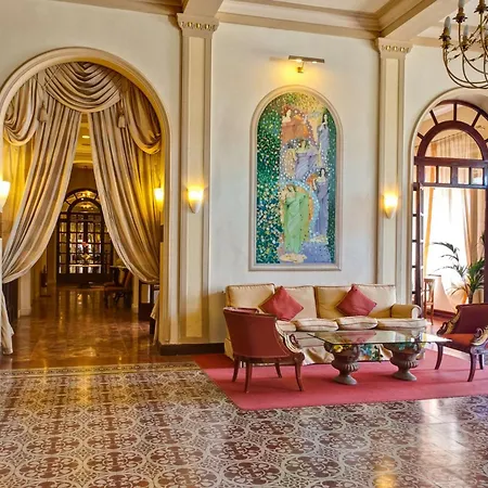 Отель Grand Royal 4*