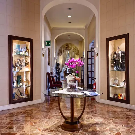 Grand Royal Виареджо