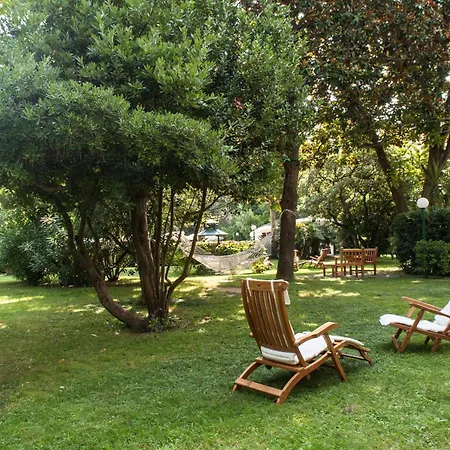 Grand Royal Hotel