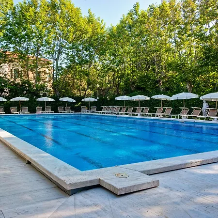 Grand Royal Отель