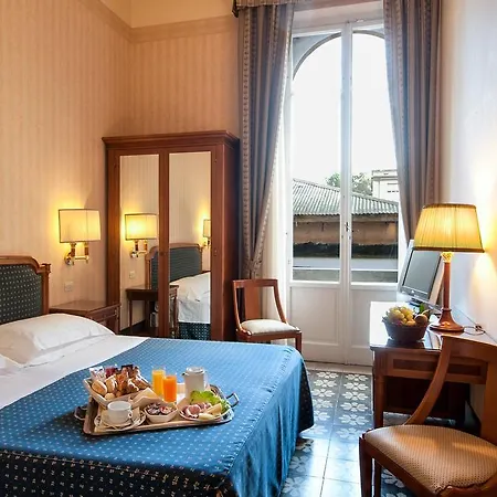 Grand Royal Hotel 4*