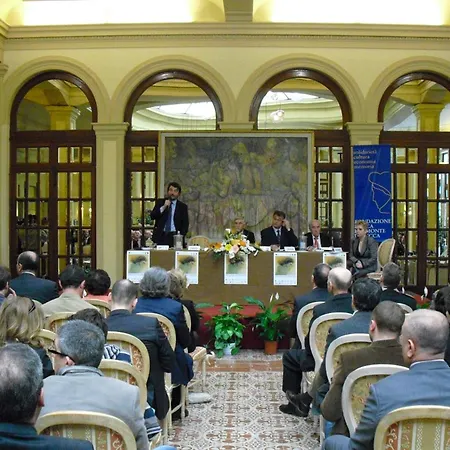 Grand Royal Виареджо