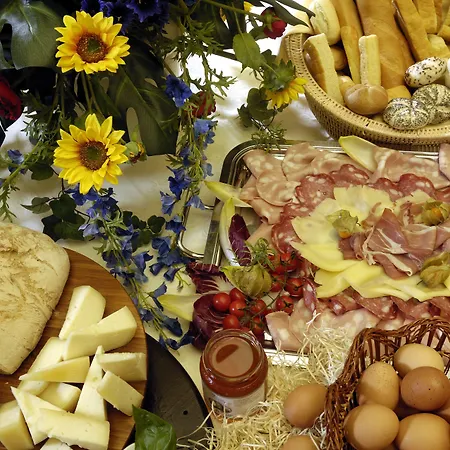 Grand Royal 4* וירג'יו