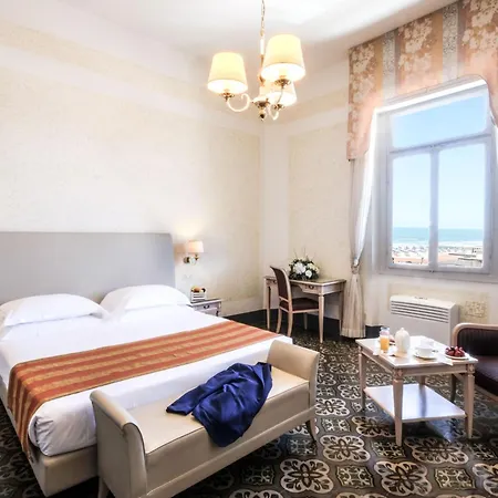 Grand Royal 4* Виареджо