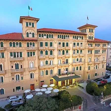 Grand Royal فندق 4*
