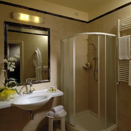 Hotel Grand Royal