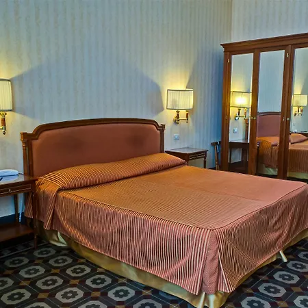 Отель Grand Royal Виареджо