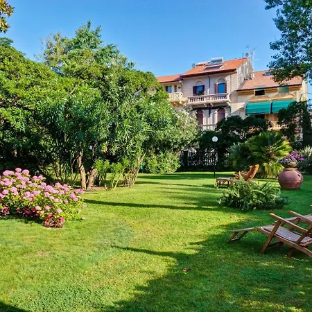 Grand Royal 4* Viareggio