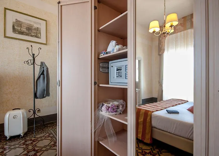 Hotel Grand Royal 4*