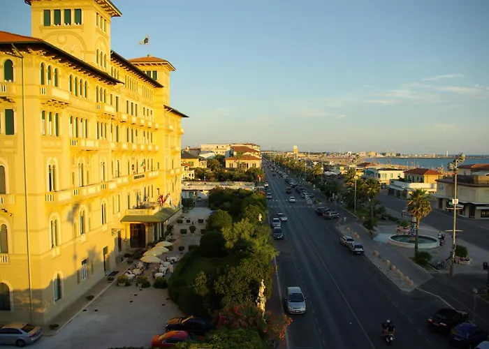 Hotel Grand Royal 4*