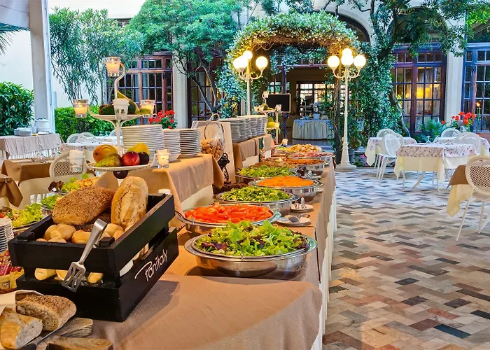 Hotel Grand Royal 4*