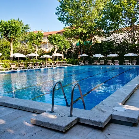 فندق Grand Royal فياريجيو