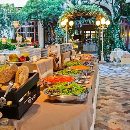 فندق Grand Royal 4*